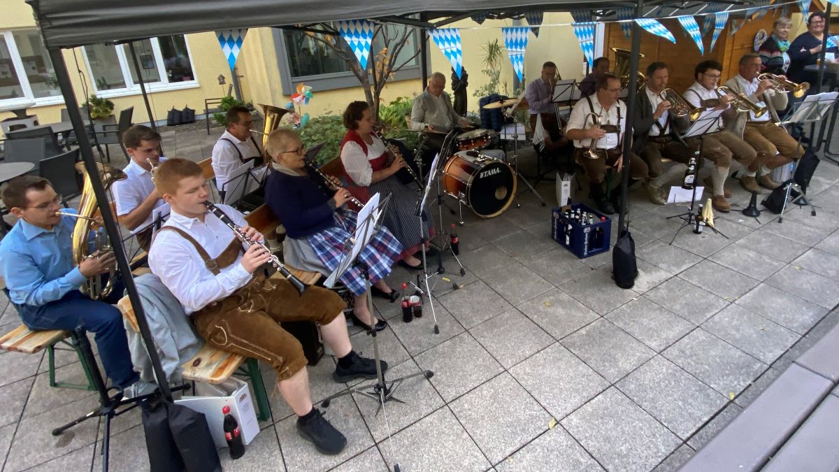 Die Original Schnellenberger Musikanten sorgten musikalisch für perfekte Stimmung. von privat