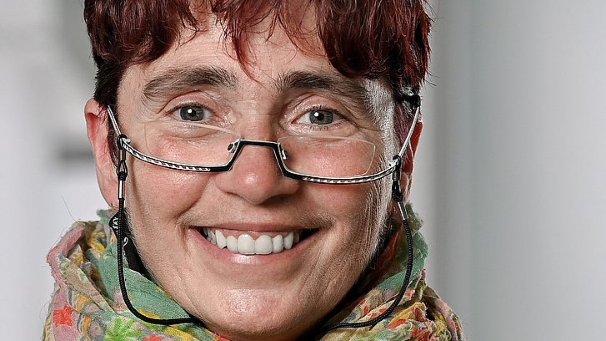 Dr. Daniela Mettal-Minski ist Chefärztin der internistischen Rheumatologie. von Helios Klinik