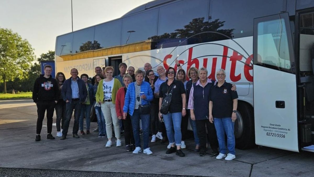 Die Mooskämper Wagenbauer unternahmen jetzt eine Jubiläumsfahrt nach Mainz. von privat