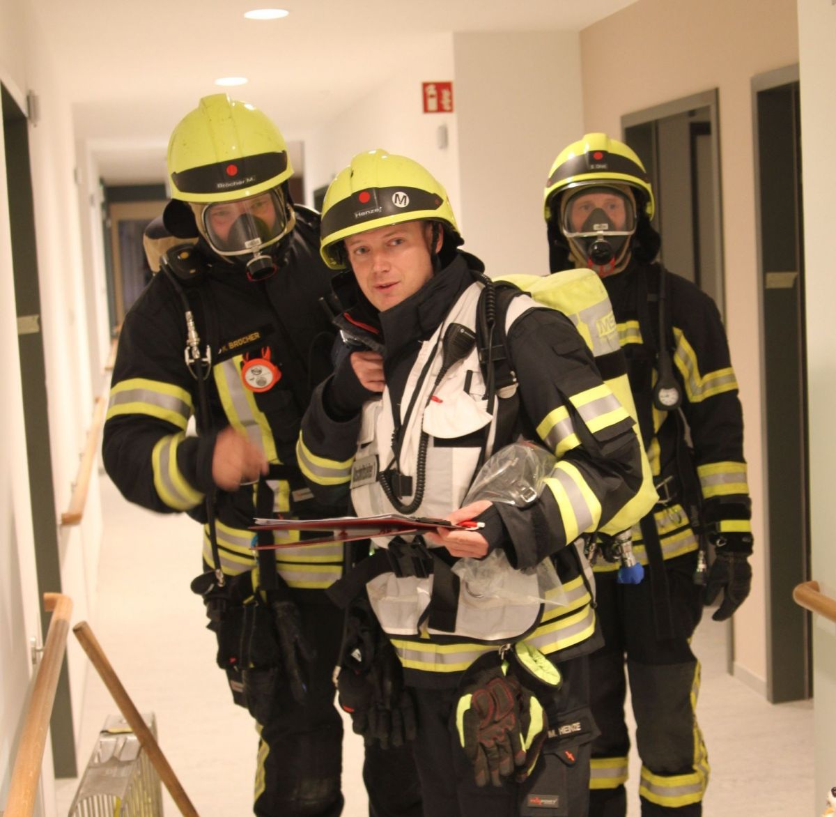 Am Neubau Martinushöfe 2 veranstalteten Feuerwehr, GFO Kliniken und Altenhilfe Olpe eine gemeinsame Großübung. von privat