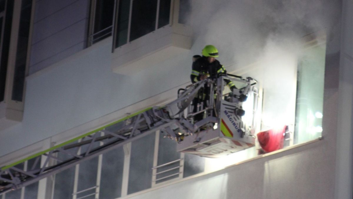 Am Neubau Martinushöfe 2 veranstalteten Feuerwehr, GFO Kliniken und Altenhilfe Olpe eine gemeinsame Großübung. von privat
