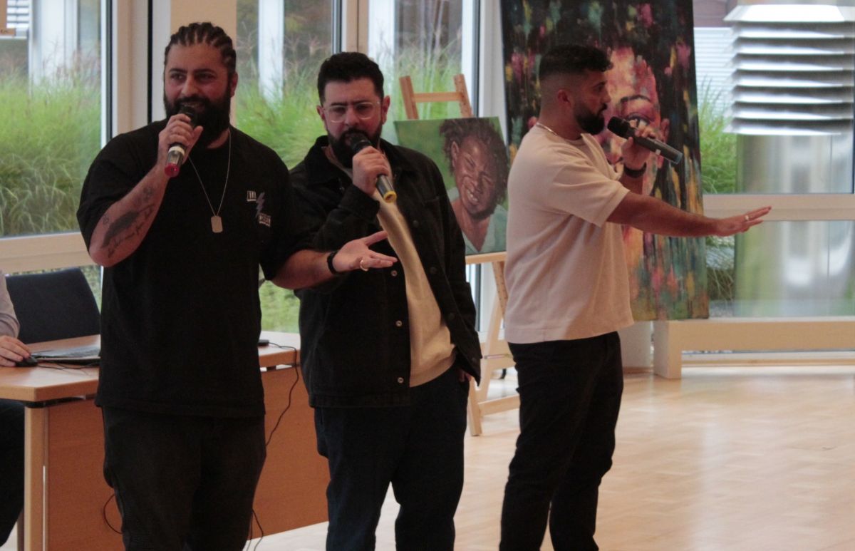 Das Rapper-Trio Mo und seine Brüder sorgte für die musikalische Umrahmung der Feierstunde. von Wolfgang Schneider
