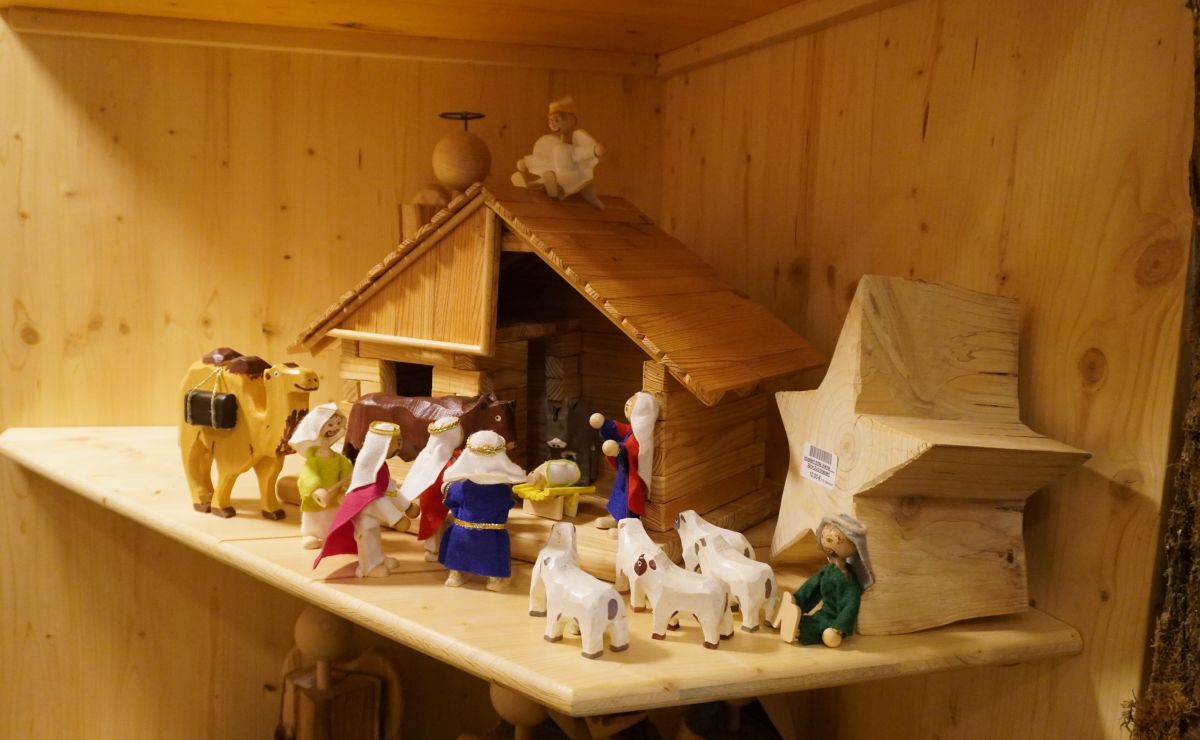 Eine Weihnachtskrippe, die von Inhaftierten gebaut worden ist. von JVA