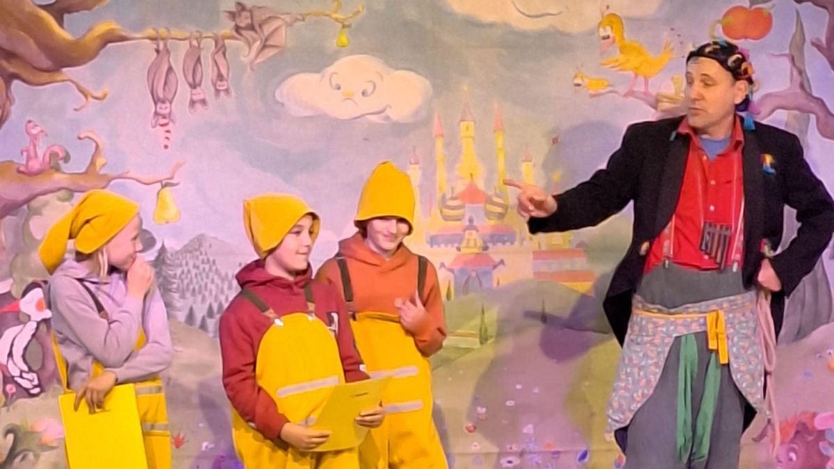 180 Schüler präsentierten eine tolle Aufführung. von privat