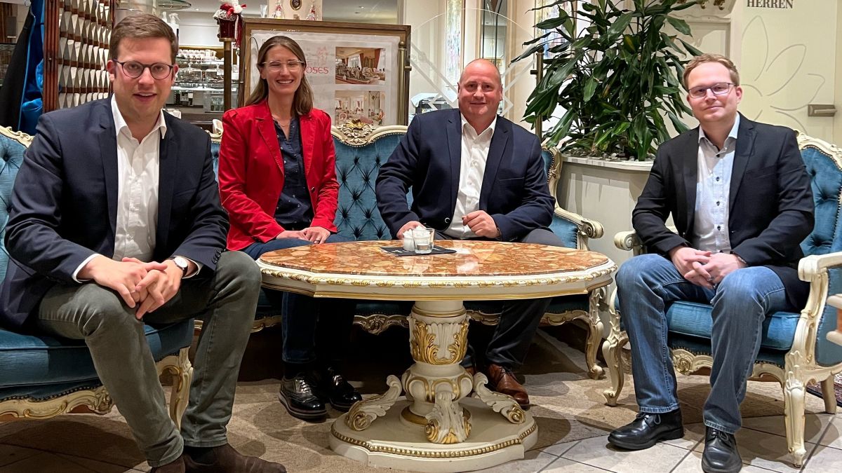 v.l.: CDU-MdB Florian Müller, Dr. Friederike Brodhun (CDU Stadtverbandsvorsitzende), Tino Kraus (Stellv. CDU-Stadtverbandsvorsitzender), Patrick Dippler (Stadt Attendorn) von privat