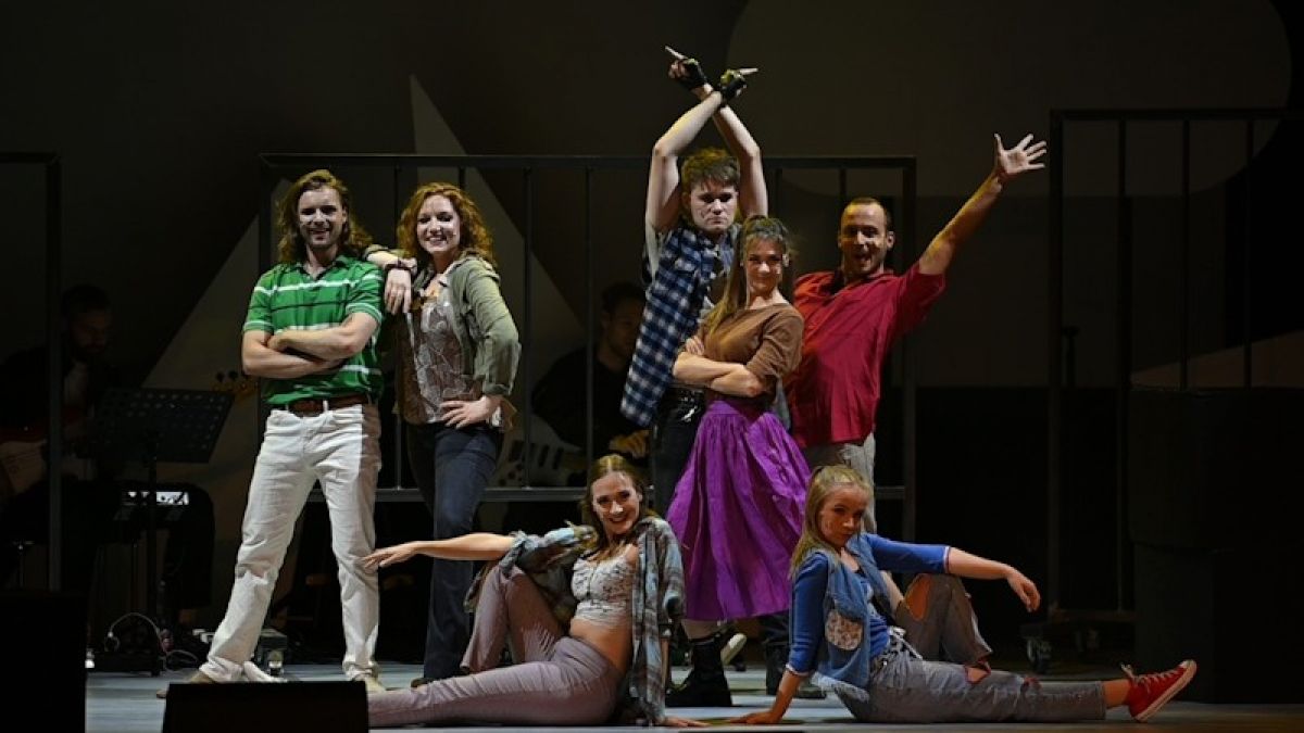Das Generation Z-Musical „Danke für Nichts“ wird am Mittwoch, 15. November, um 20 Uhr in der Stadthalle Olpe aufgeführt. von privat
