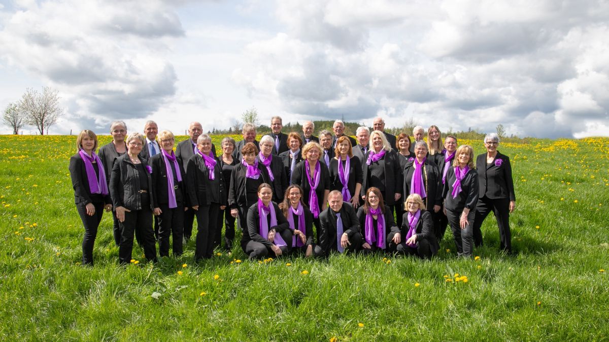 „Melodien bis zum Horizont“ singen vier Chöre am Sonntag, 12. November um 17 Uhr in der Marienkirche Olpe.  Der gemischte Chor Vocalitas Thieringhausen ist Gastgeber. von privat