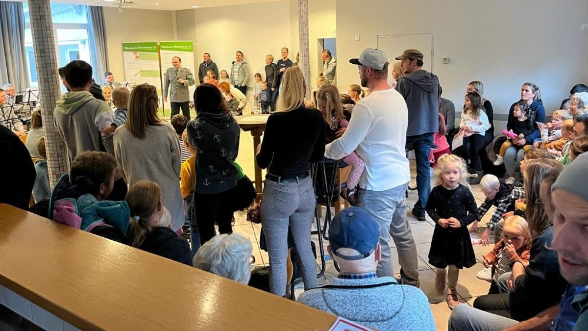 Bei einer Schnupperprobe stellte der Musikverein Rehringhausen seinen neuen Dirigenten vor. von privat