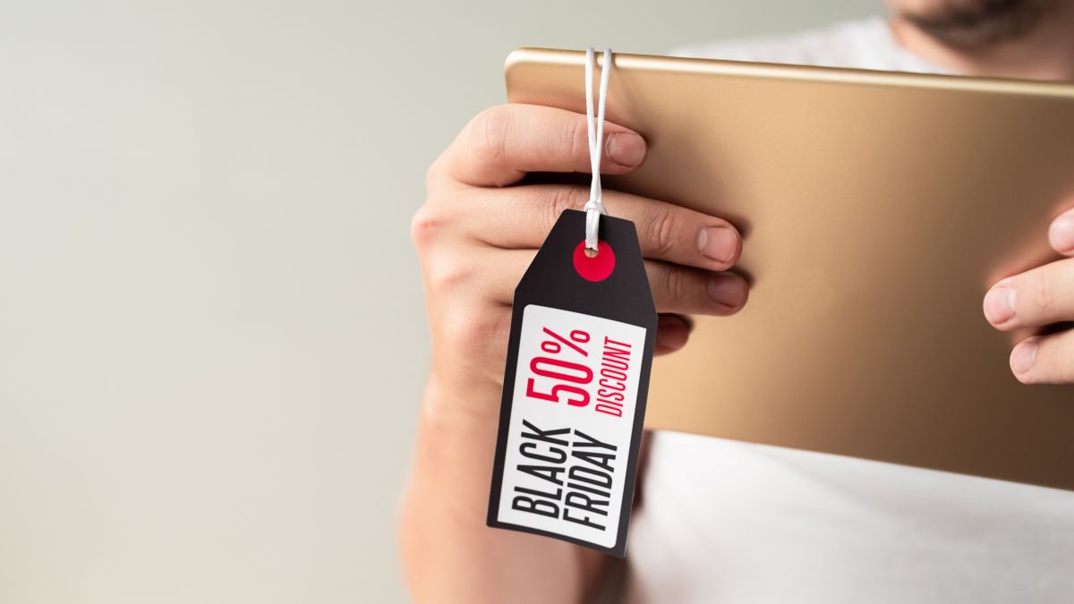 An diesen Tagen wimmelt es nur so von Rabattaktionen. Die Verbraucherzentrale NRW weist darauf hin, dass nicht jedes Angebot ein Schnäppchen ist. von Verbraucherzentrale NRW