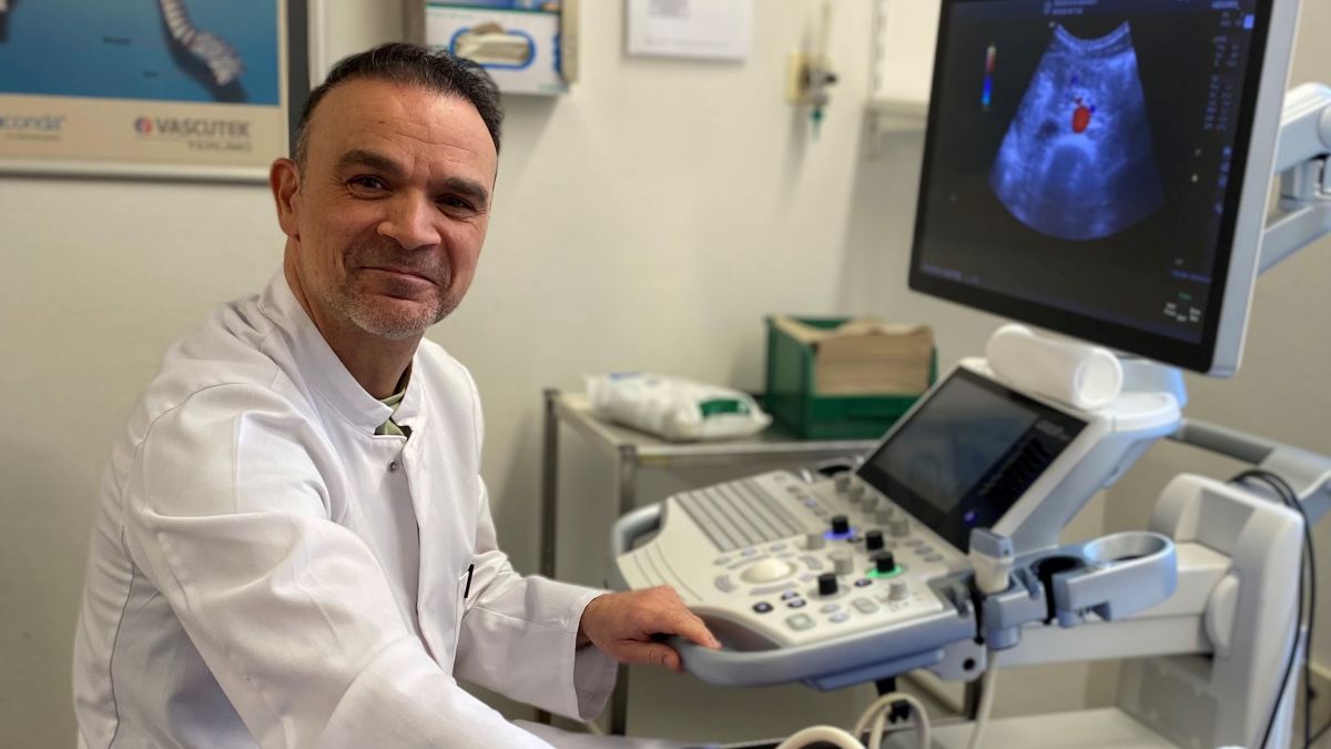 Chefarzt Dr. Andraos, Experte für Gefäßchirurgie in der Helios Klinik Attendorn. von Helios Klinik