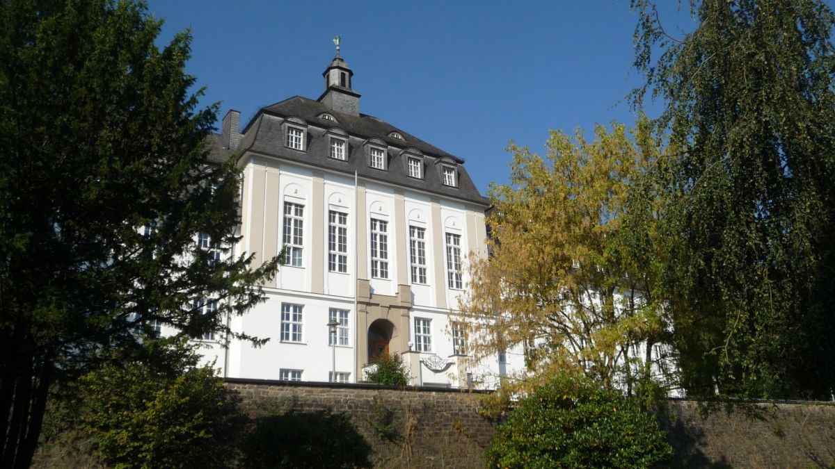 Das St.-Ursula-Gymnasium in Attendorn. von privat