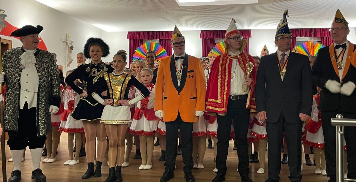 Schweren Herzens musst Prinz Georg II. (2.v.r.) Abschied nehmen - Anfang Januar tritt ein neuer Prinz in seine Fußstapfen. von privat