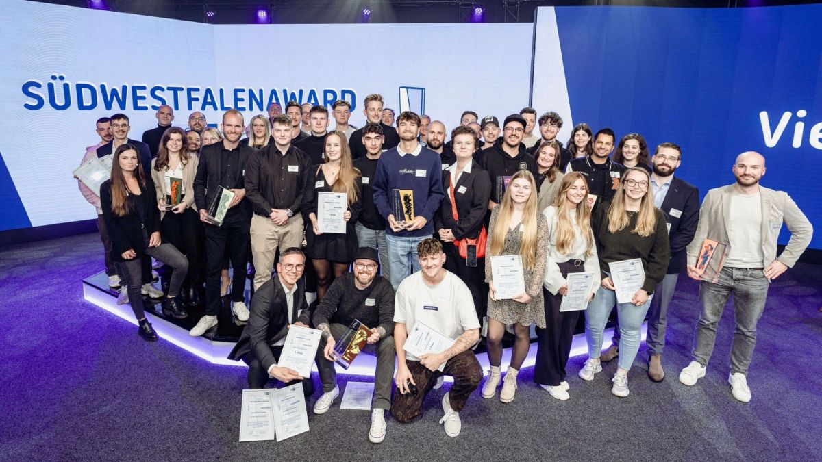 Alle Gewinner und Nominierten des Südwestfalenawards. von IHK Siegen