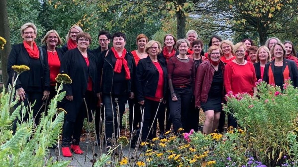 Der Frauenchor „Fun & Joy“ stimmt die Besucher aufs Fest ein. von privat