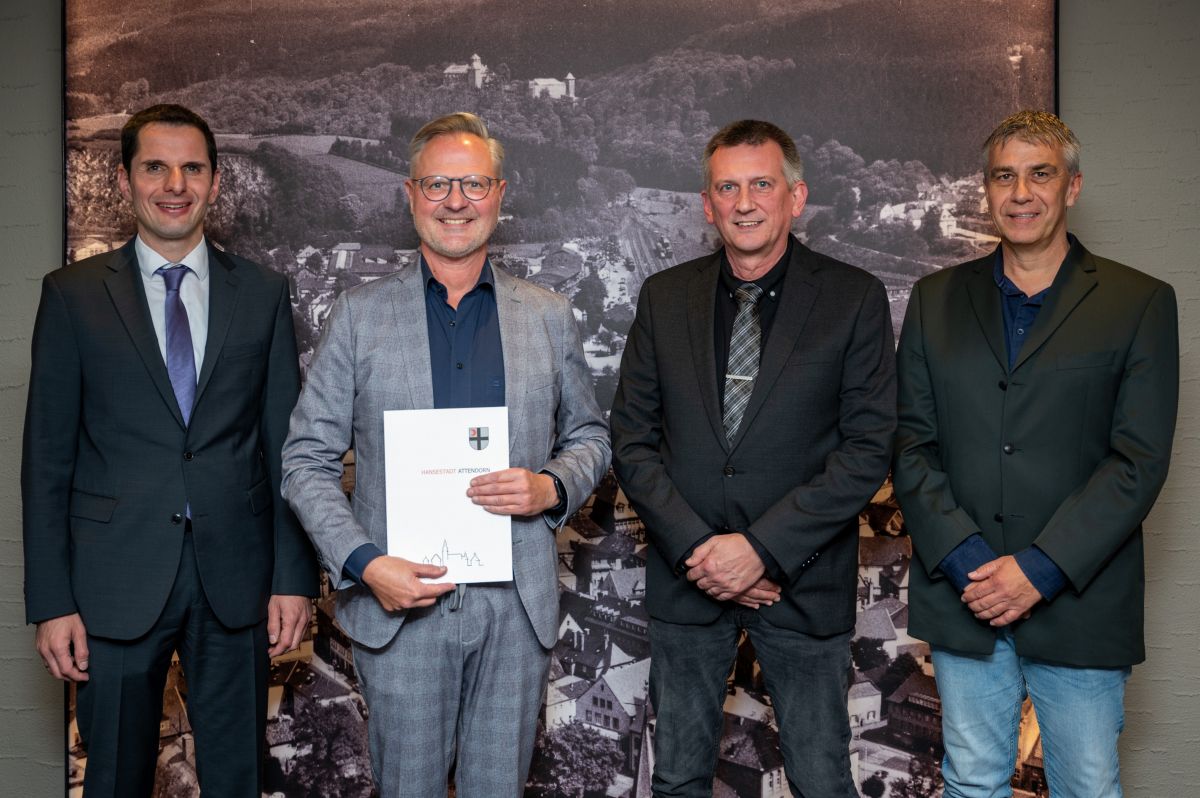 Die Dienstjubilare für 40 Jahre. von privat