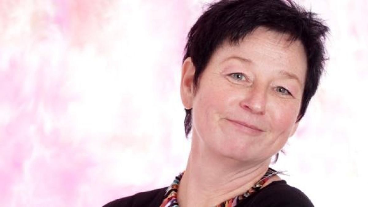 Erzählerin Petra Griese erzählt Geschichten am Donnerstag, 30. November, in der Bücherei im Gemeindezentrum St. Martinus (Frankfurter Straße 24). von privat