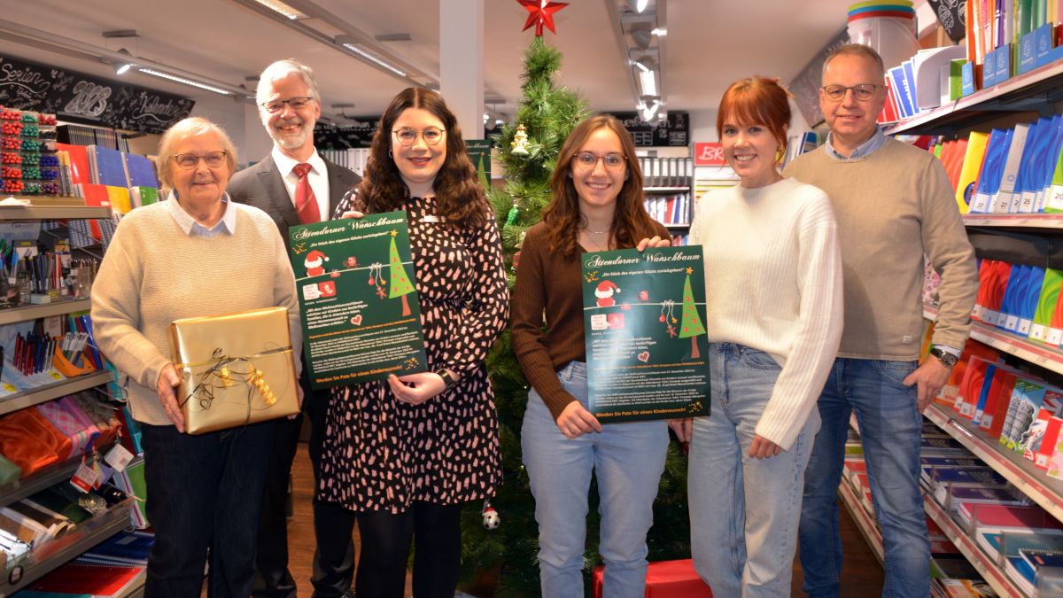 Der Weihnachtswunschbaum steht wieder. von privat