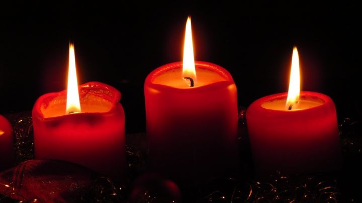Symbolfoto Advent, Kerzen