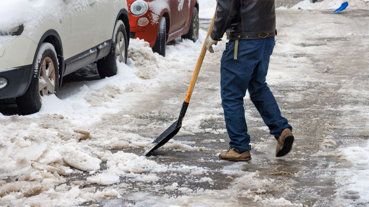 Die Verbraucherzentrale NRW informiert über Rechte und Pflichten im Winter. von Verbraucherzentrale NRW