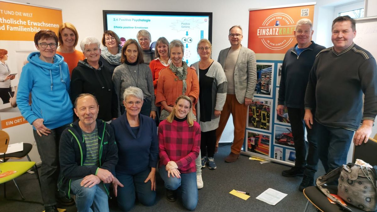 Die Notfallseelsorger des Kreises Olpe mit Corinna Posingies (erste Reihe, Dritte von links). von privat