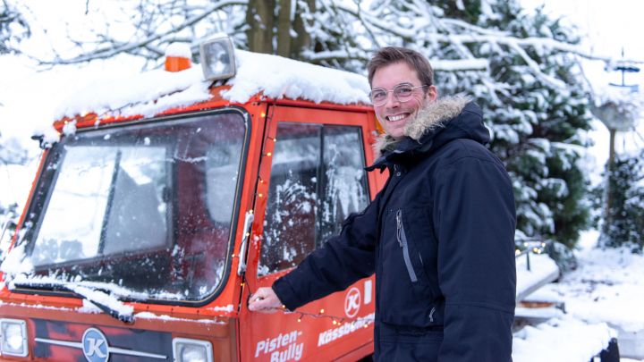 Sebastian Heimes und seine Helfer bringen Winterflair nach Halberbracht