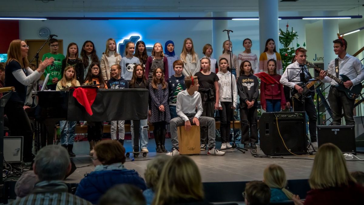 Das GymSL lädt ein zum Weihnachtskonzert. von privat