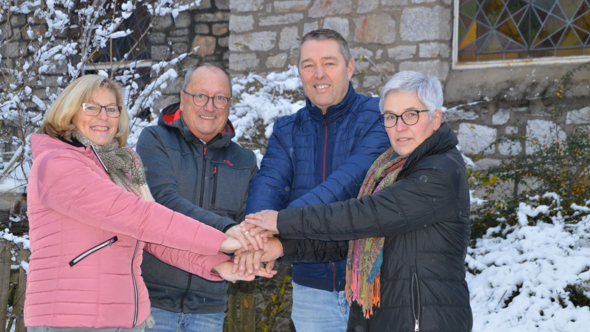 Der Vorstand des neu gegründeten Vereins „Zukunft Heggen“ (v.l): Silvia Remmers, Jochen Schäfer, Frank Breidebach und Christine Heß. von privat