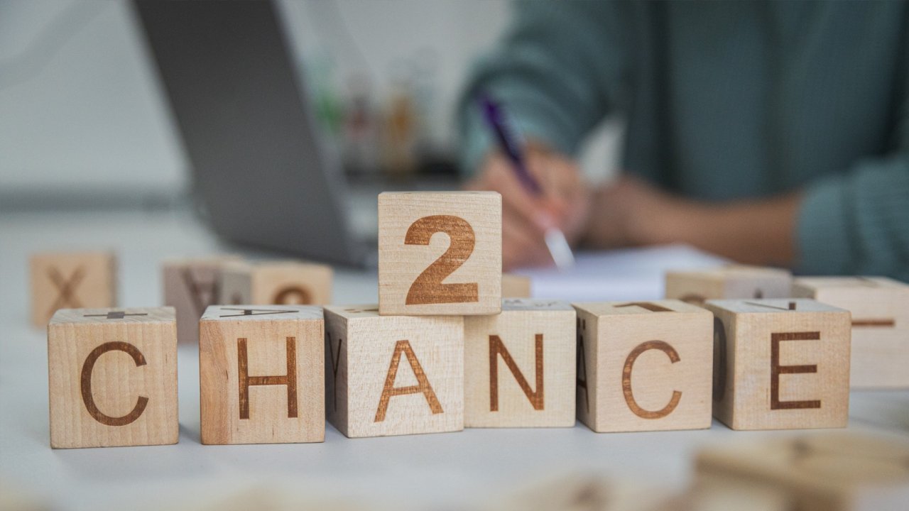 Die NGG wirbt dafür, Arbeitnehmern in Sachen Ausbildung eine zweite Chance zu geben. von NGG