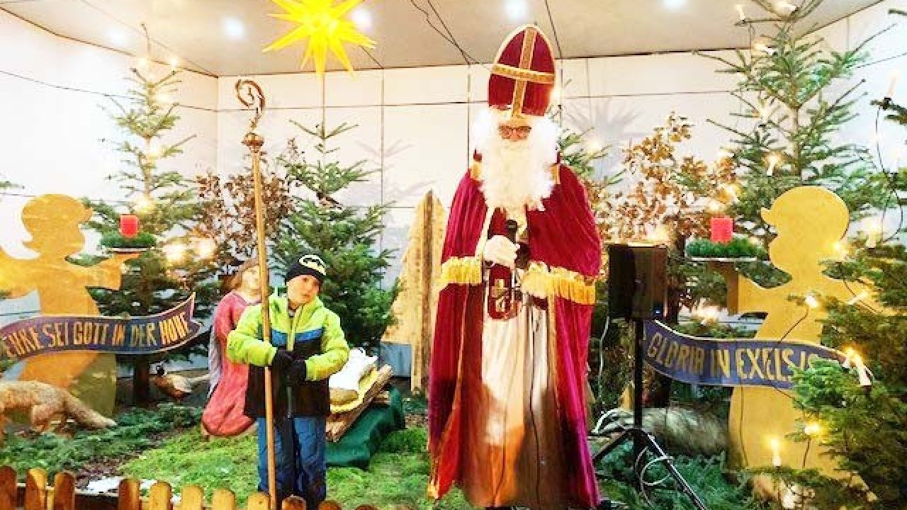 Der Nikolaus war zu Besuch in Welschen Ennest. von privat