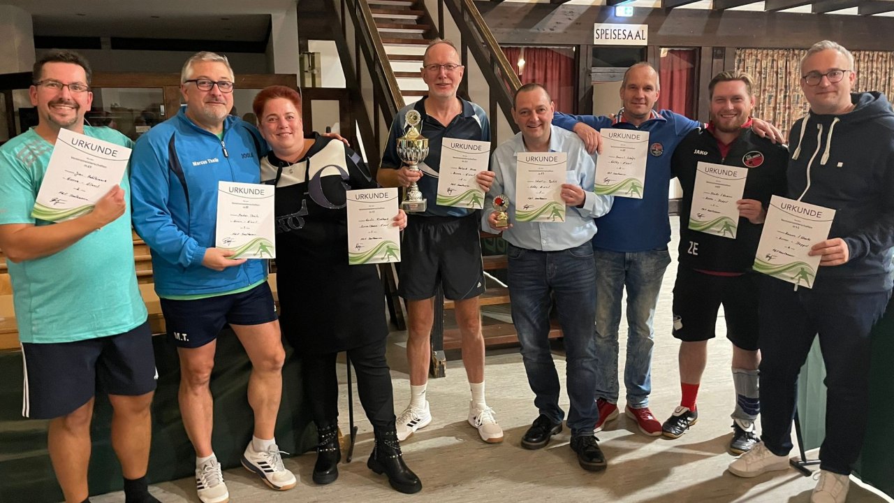 Die Titelträger in den verschiedenen Spielklassen. von privat