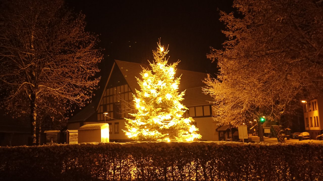 Advent auf dem Lenhauser Dorfplatz. von privat