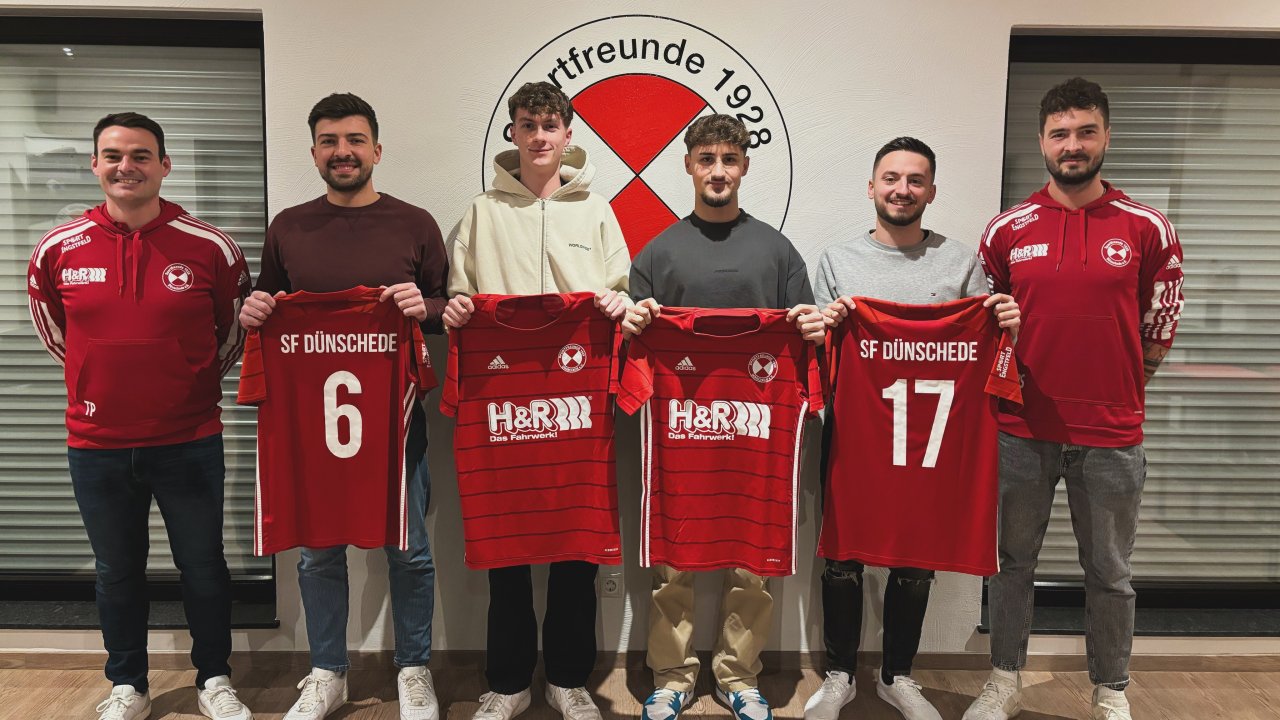 Tobias Plaßmann, Ermin Bahovic, Timo Voss, Semin Licina, Enis Licina, und Bruce Schmidtke (von links) von privat