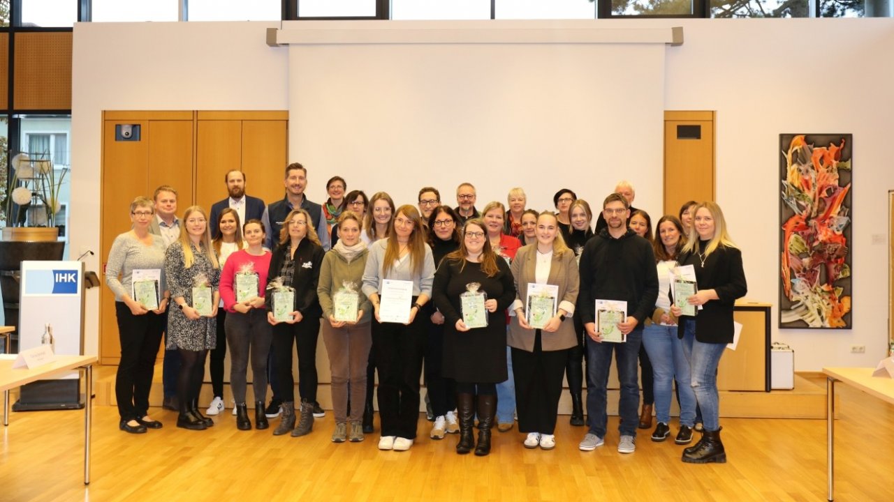 Die Teilnehmer des Workshops erhielten in der IHK ihre Zertifikate. von IHK Siegen