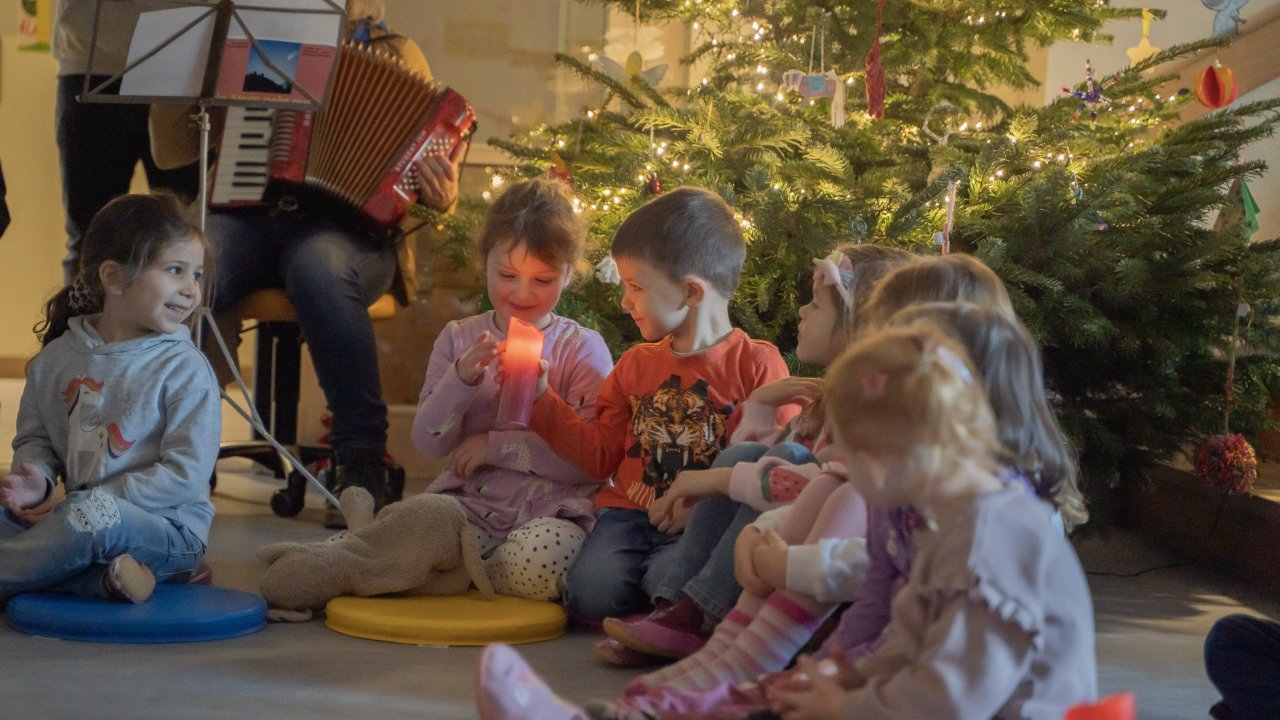 Besondere Advents-Momente erlebten Kinder und Team in der Schatzkiste. von privat