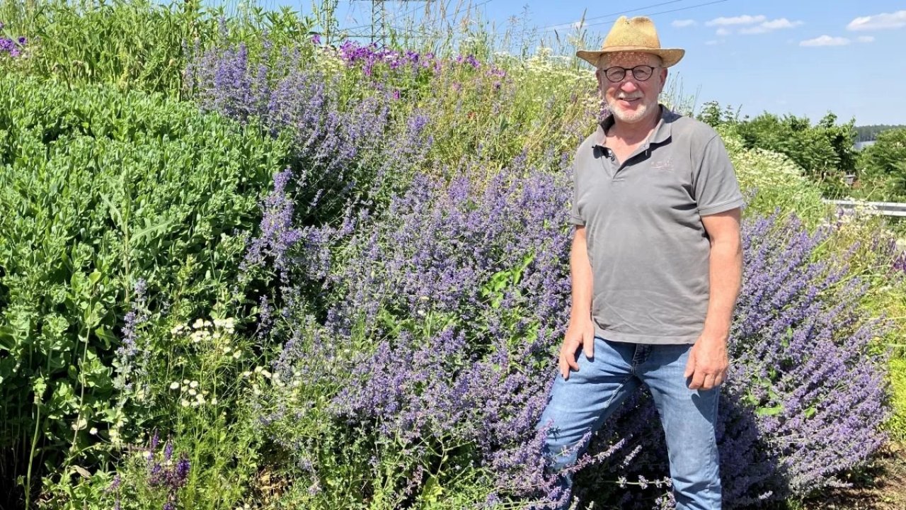 Karl Schulte, Gärtnermeister der Stadt Attendorn und der „Mann mit dem Strohhut“ geht in Ruhestand. von privat