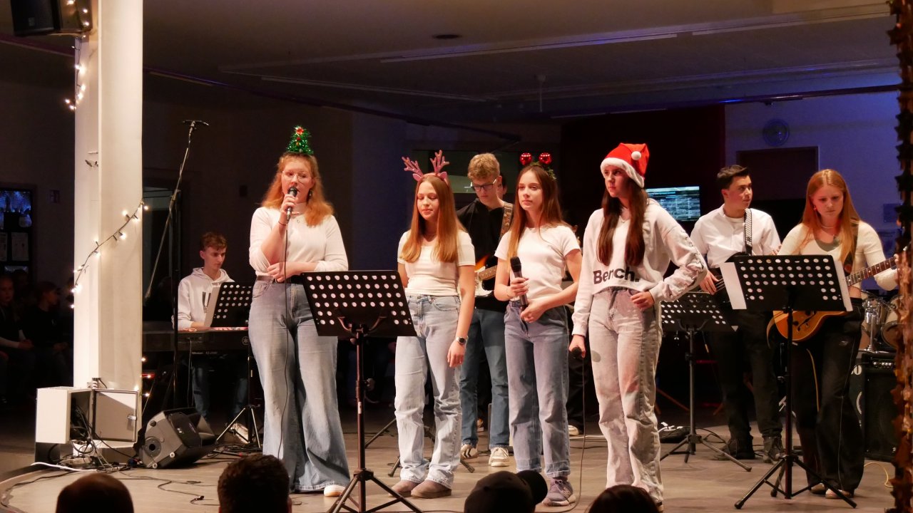 Das GymSL-Weihnachtskonzert begeisterte die Zuschauer. von privat