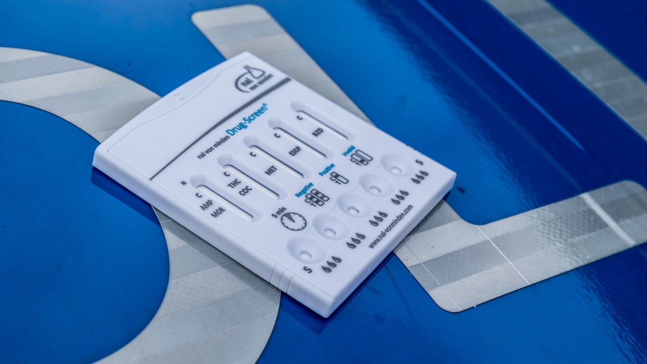 Polizei, Symbol, Drogen, Amphetamine, Drogentest, Cannabis, THC, MDMA, von Nils Dinkel