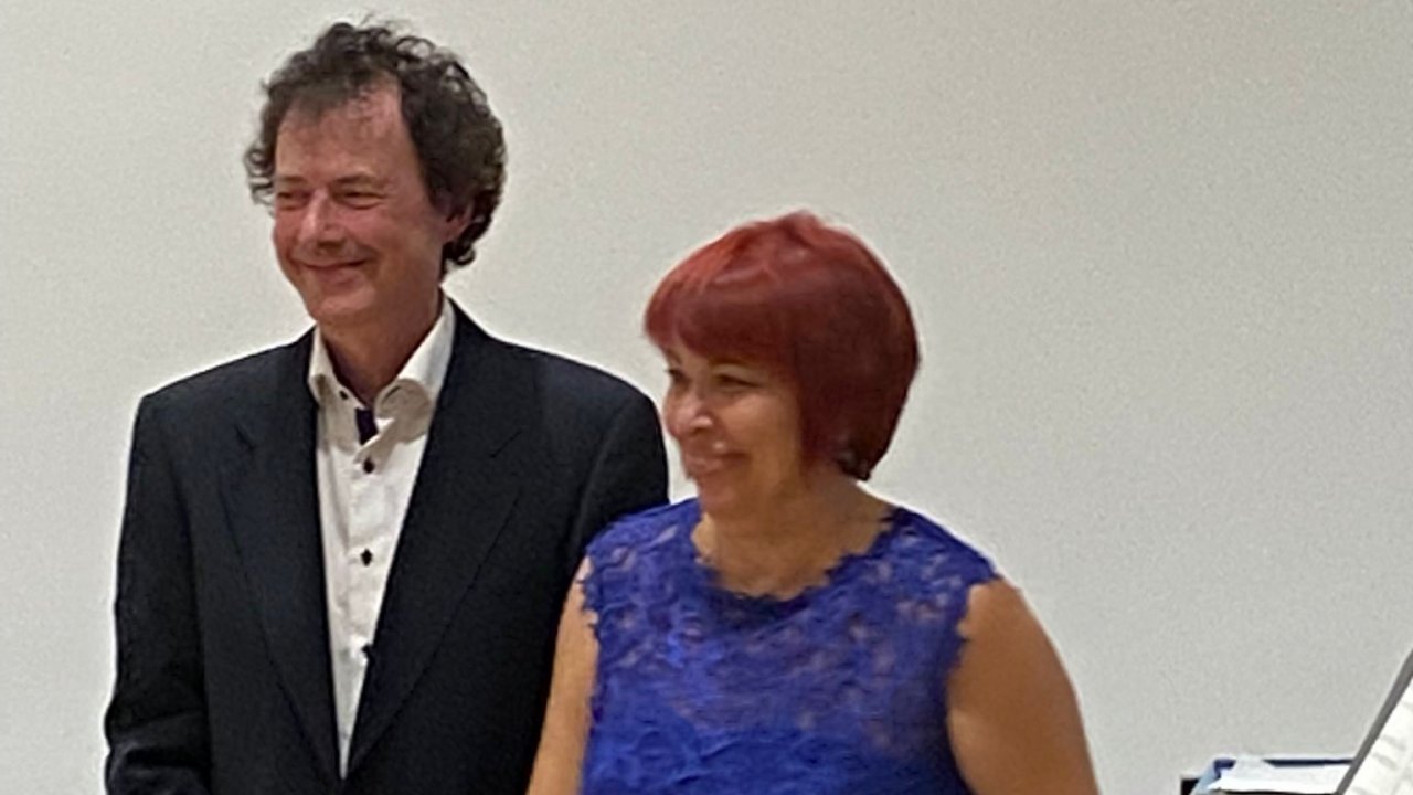 Tamara Korockin und Andreas Schönhage treten im Kulturbahnhof Grevenbrück auf. von privat