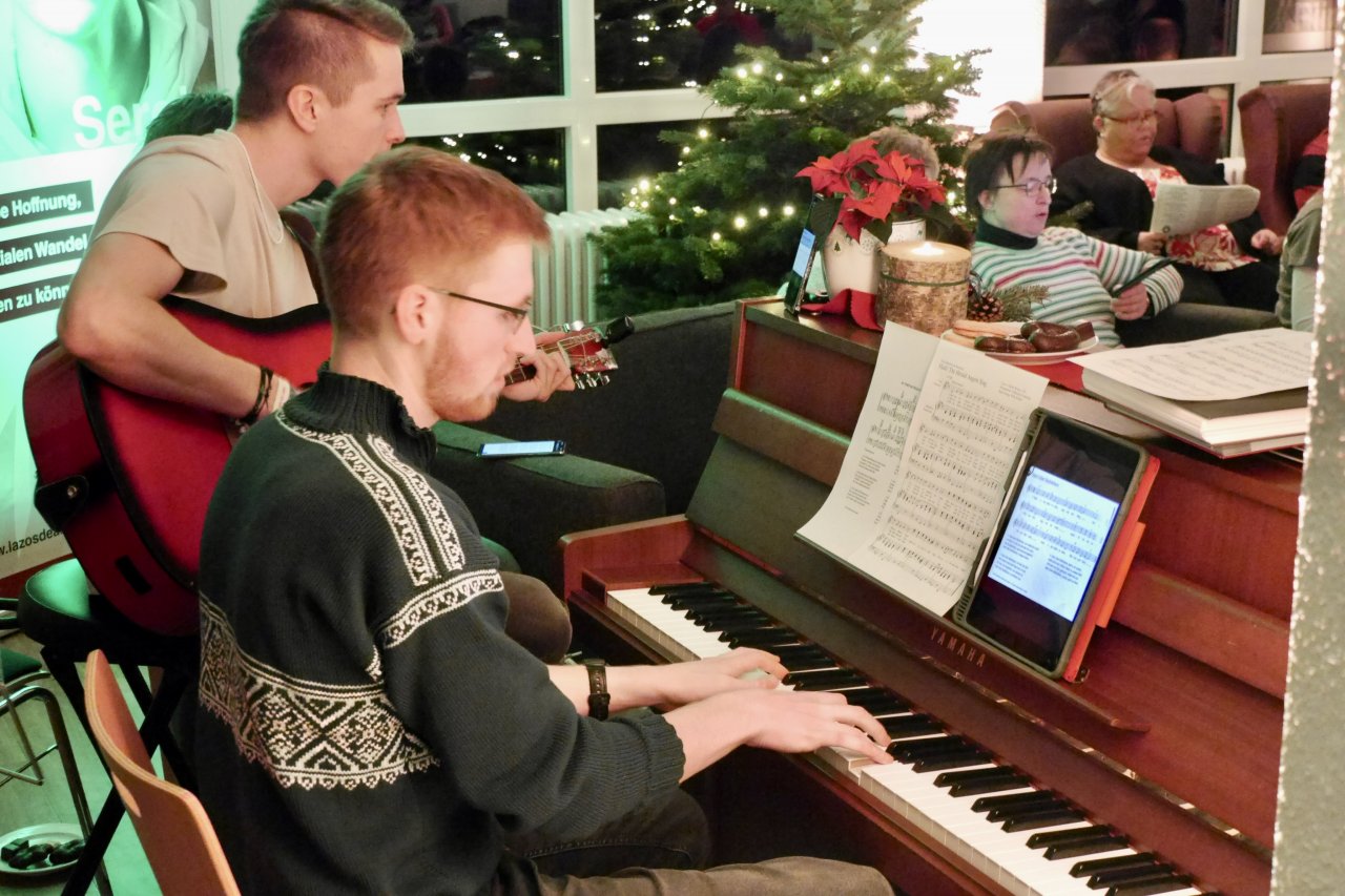 Weihnachtssingen für Jung und Alt im Jugendhof Pallotti. von privat