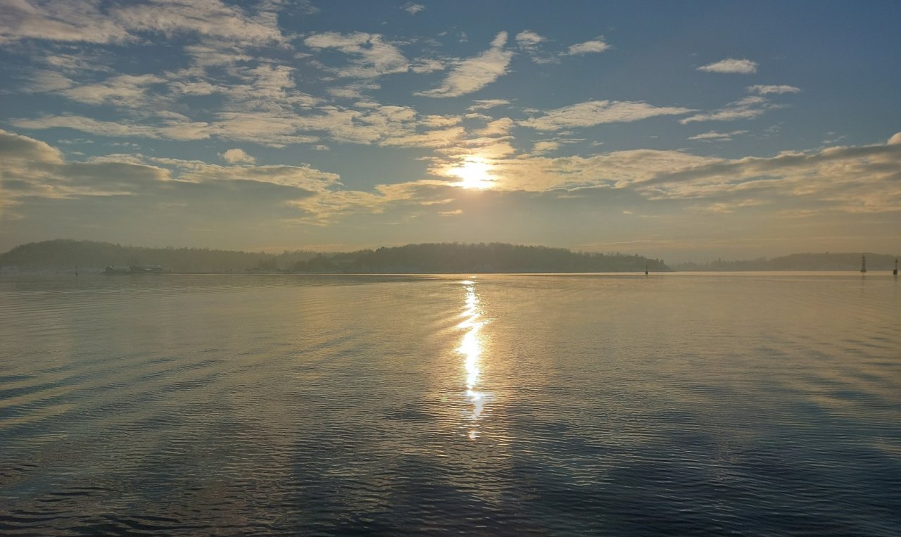Die norwegische Wintersonne um die Mittagszeit. von privat