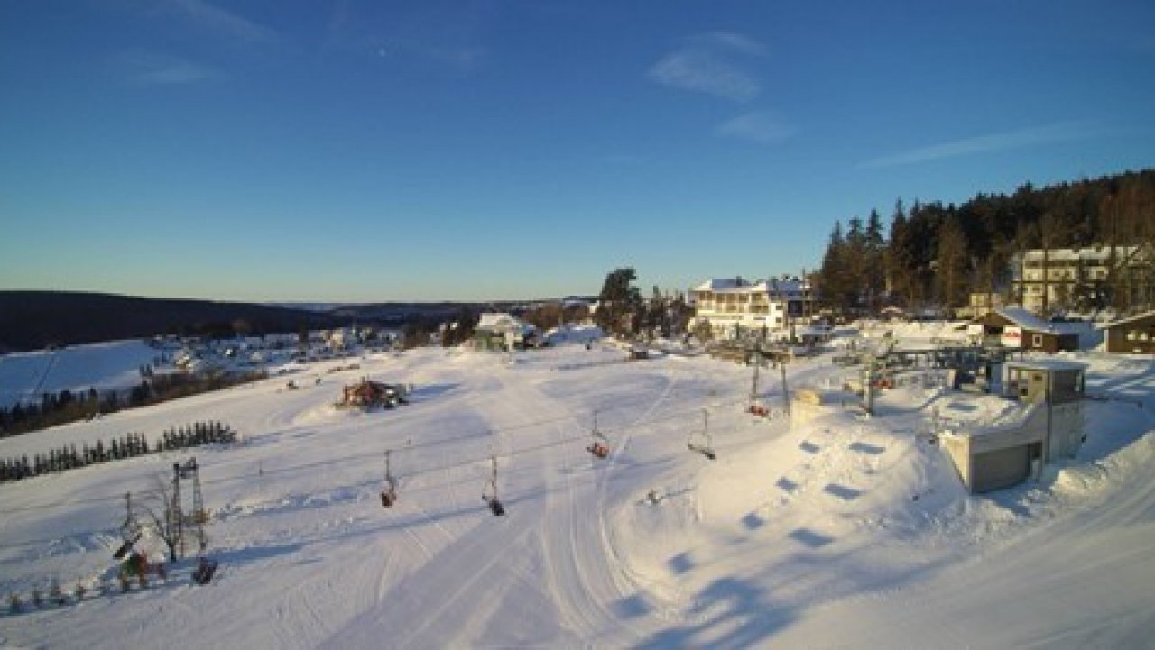 Die Skiclubs Lennestadt und Oberhundem laden zum Familien-Skitag nach Neuastenberg ein. von privat