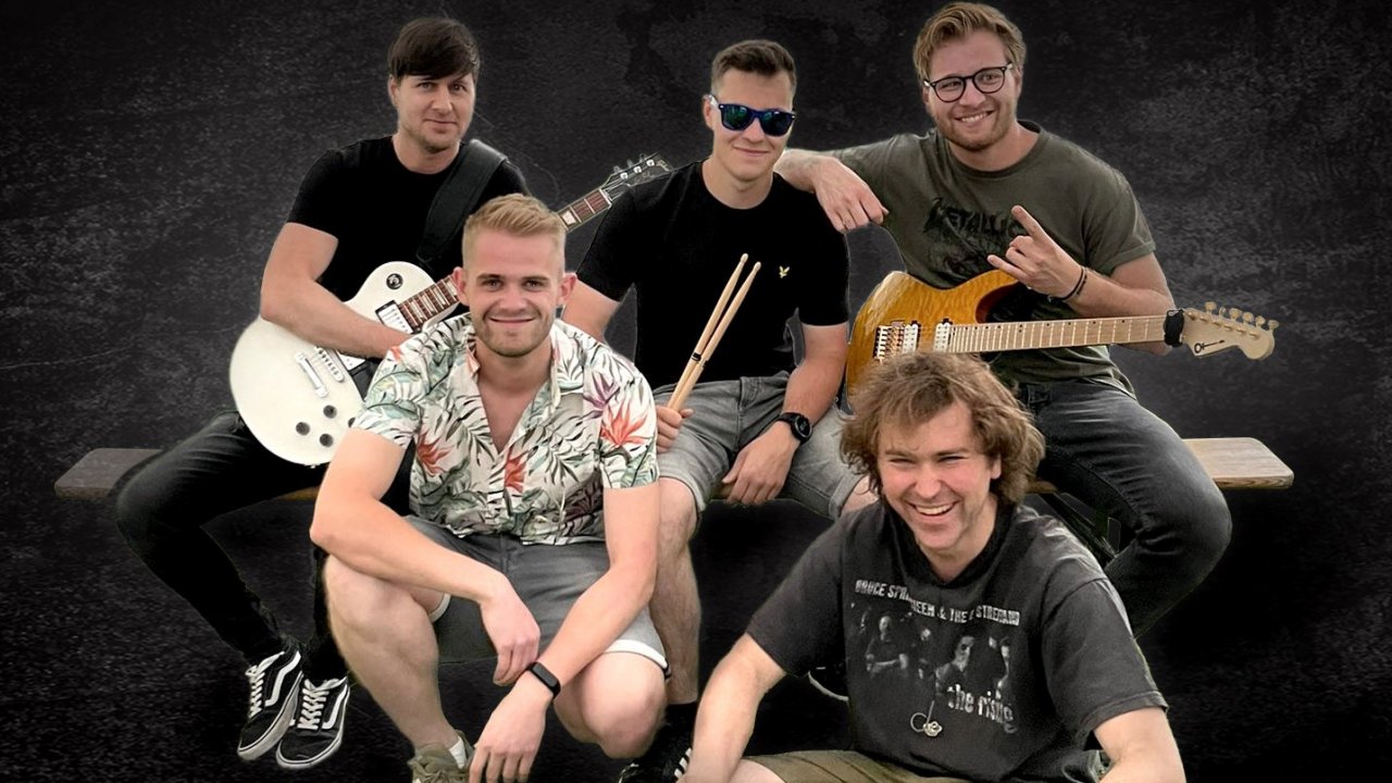 Die Rock-Coverband VANDERLIND begeistert mit ihrem umfangreichen Live-Programm. von privat