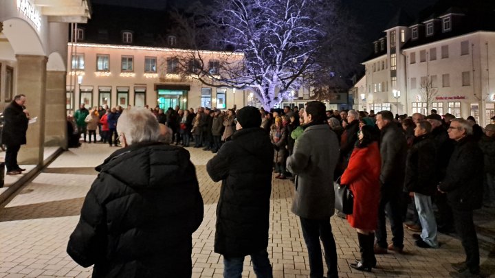 Zwei Tage vor dem Holocaustgedenktag fand in Attendorn eine Solidaritätsveranstaltung für Frieden...
