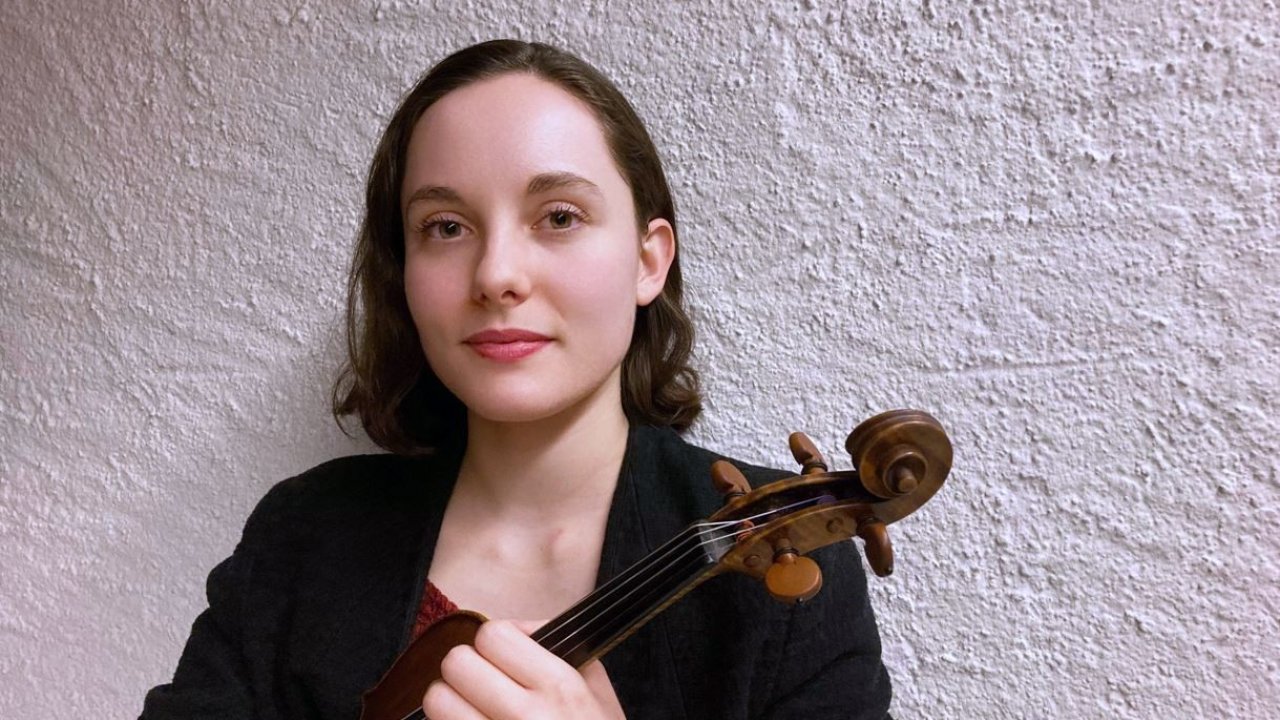 Die Violinistin Marie Carrière. von Agentur Gunnar Becker