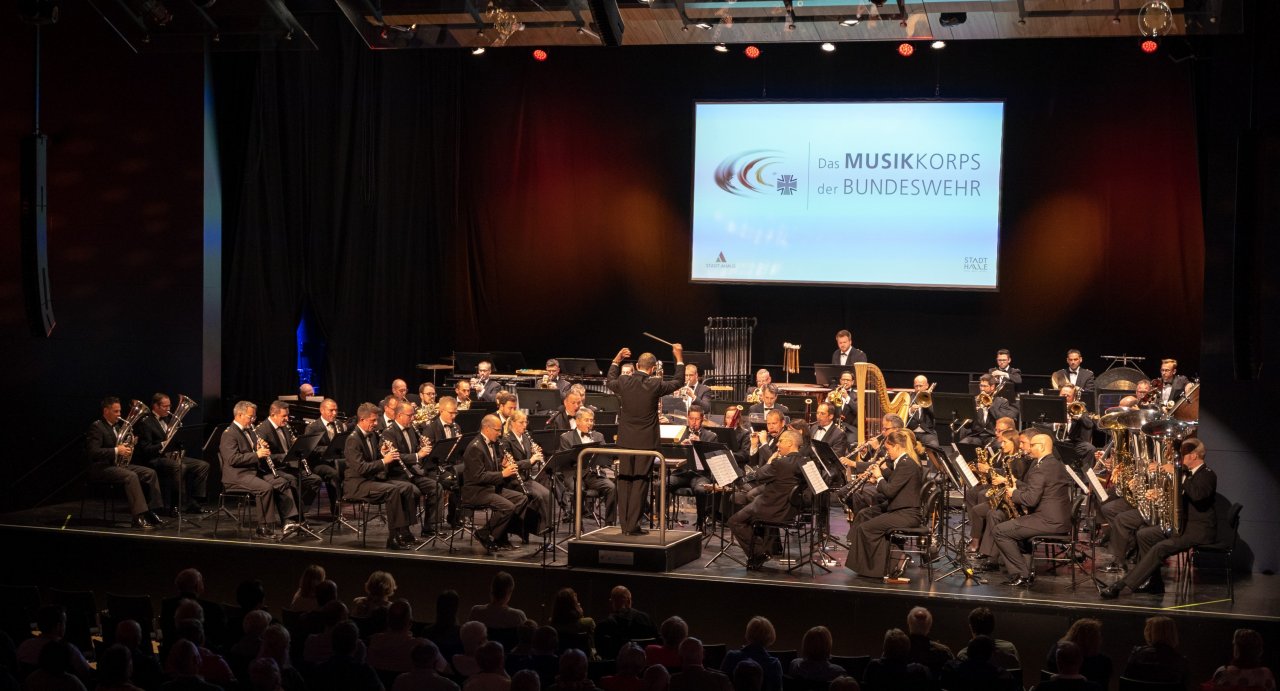Das Musikkorps der Bundeswehr ist zu Gast beim Hospizkonzert in Altenhundem. von privat