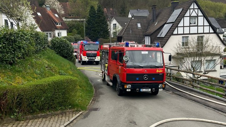 Zu einem Kellerbrand wurde die Feuerwehr Lennestadt jetzt an die Grundschule in Bilstein alarmiert.