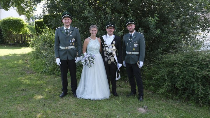 Rafael Löb und Anna-Lena Schulte regierten die Heggener Schützen im vergangenen Jahr