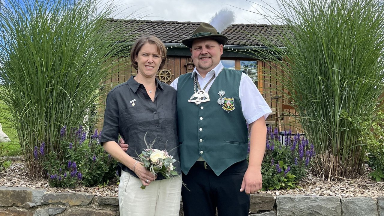 Das amtierende Scheiderwalder Königspaar Maik und Silvia Valpertz. von privat