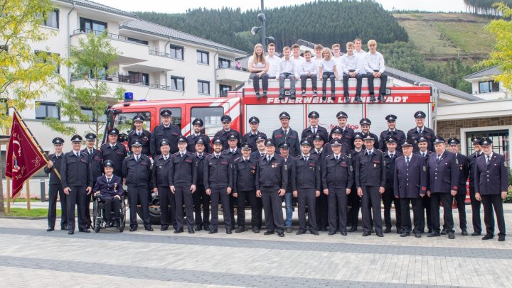 Die Mitglieder der Feuerwehr Saalhausen freuen sich auf die Jubiläumsfeier am 27. April 2024.