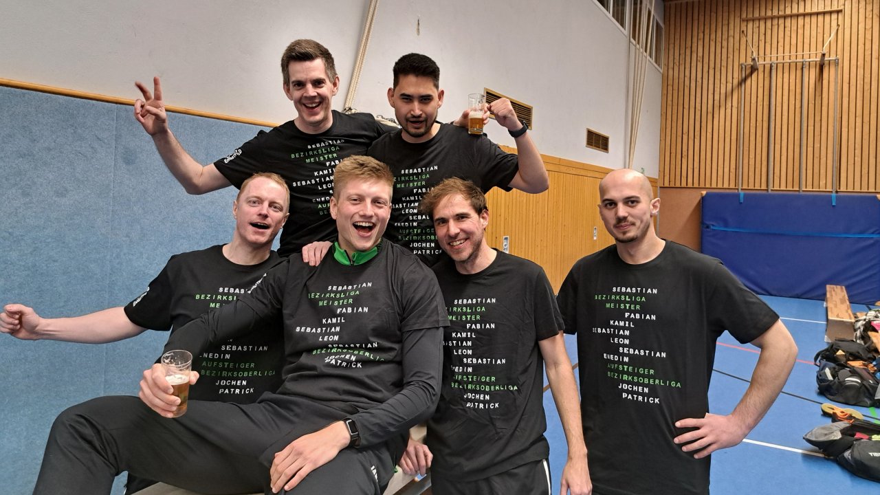 Das Herrenteam, das den Aufstieg in die Bezirksoberliga perfekt gemacht hat (v.l.): Patrick Zeppenfeld, Sebastian Schlinkert, Leon Segref, Sebastian Müller, Sebastian Schulz und Enedin Islamovic, der auch der neue Vereinsmeister geworden ist. von Fabian Voss/TTV Altfinnentrop
